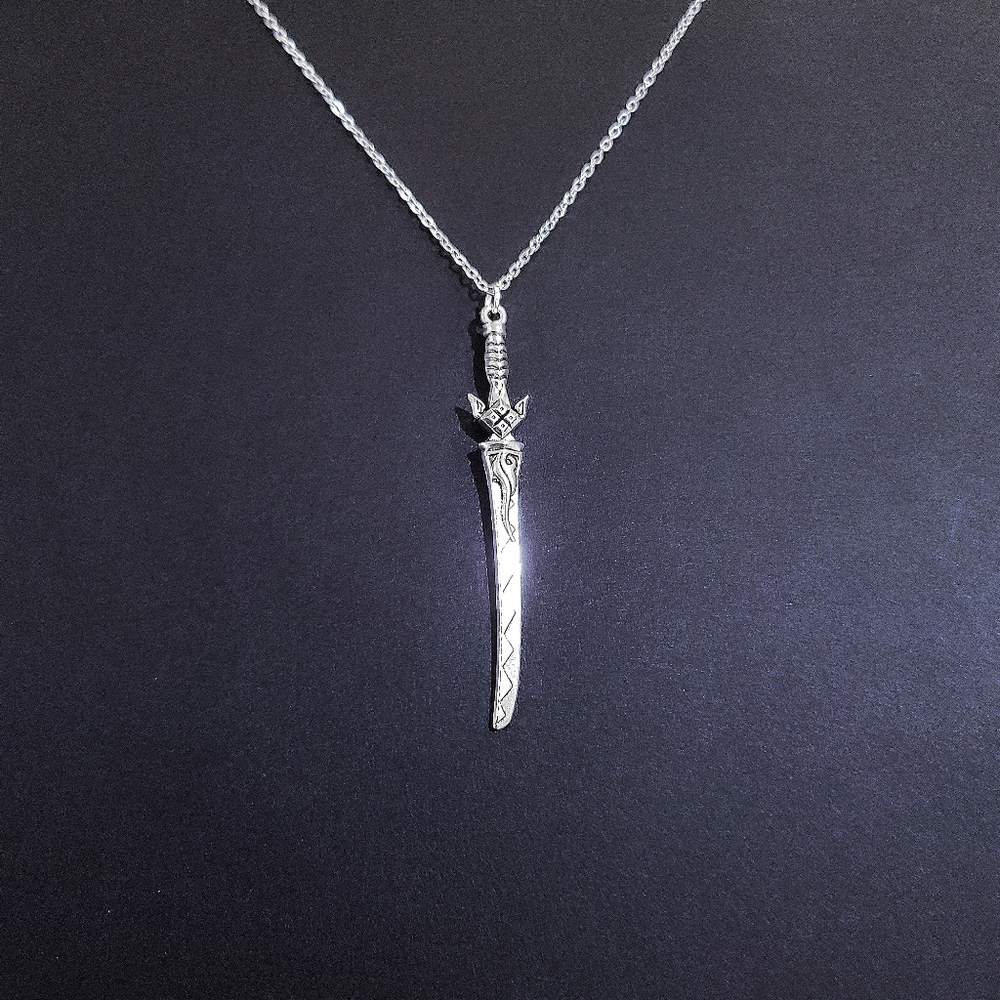 18" Silver Sword Necklace 006